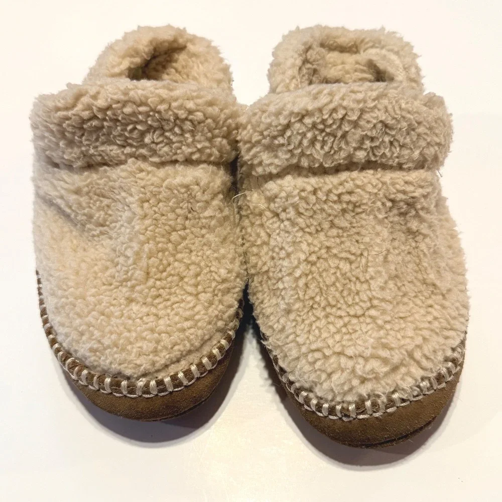 LL Bean Cozy Toddler Slipper Booties 9/10 Cream Faux Shearling Winter‎ Outdoor